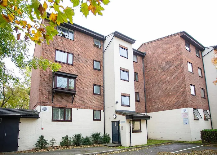 Modern Apartment Close To Central London